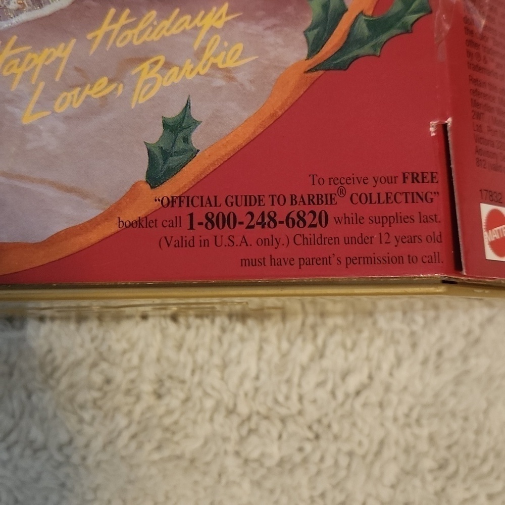 Barbie Happy Holidays Special Edition Hallmark (1997) NRFB Blue Eyes - Picture 6 of 9